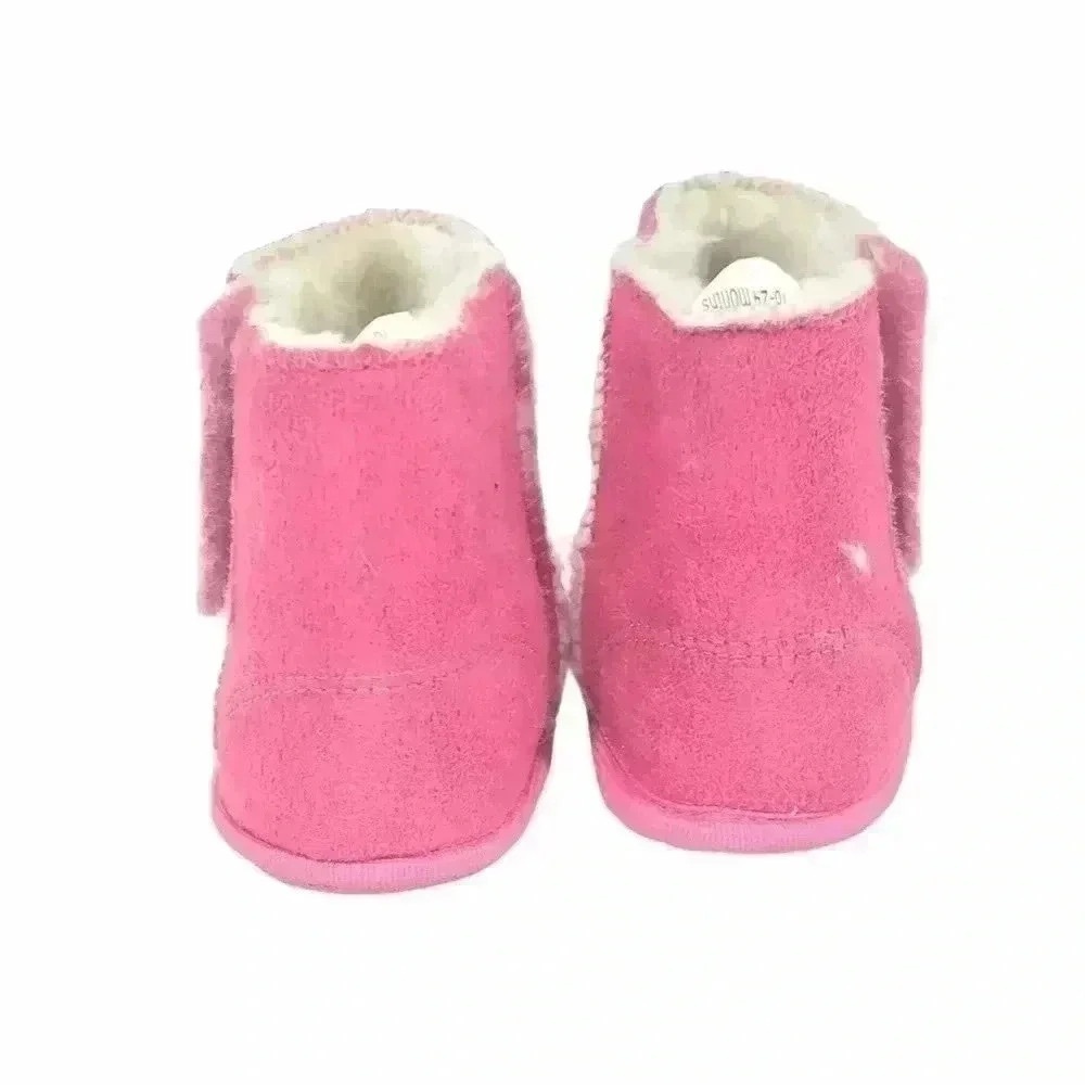 Rileyroos Caters Baby Booties 18–24M Hot Pink Suede Walker Shoes NWT Flexible - Picture 2 of 16